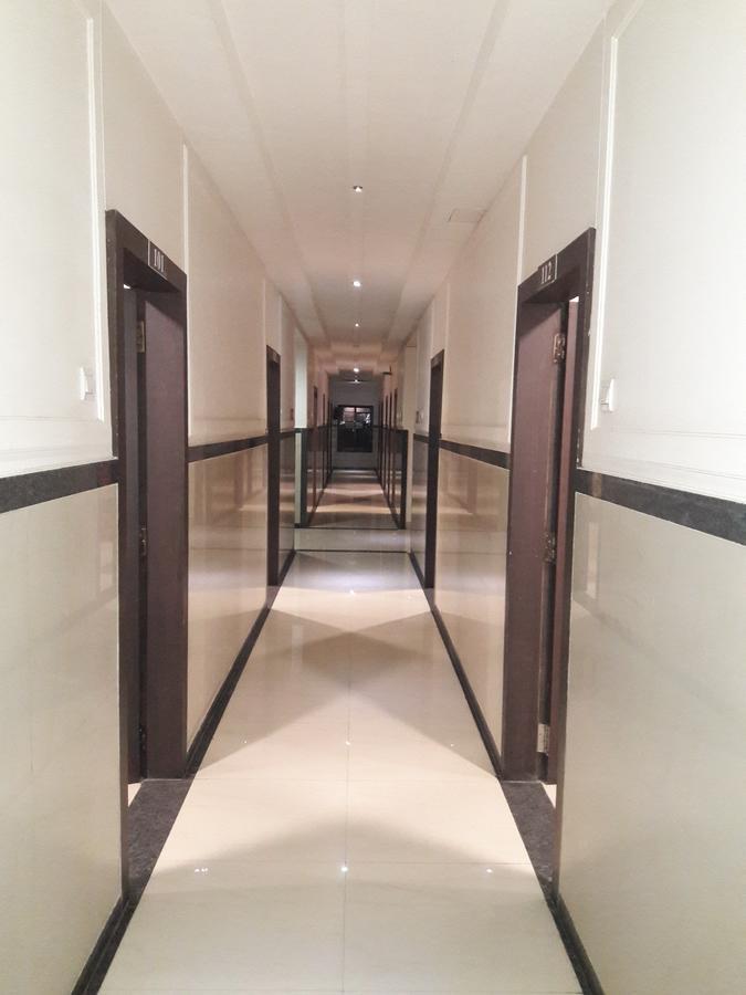 Hotel Naivedya Аурангабад Екстериор снимка